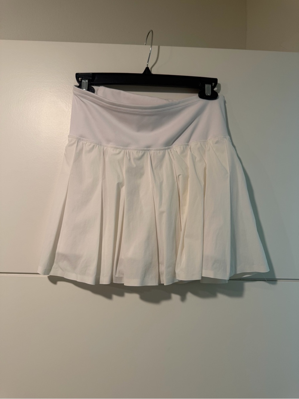 JoyLab White Pleated Athletic Skirt